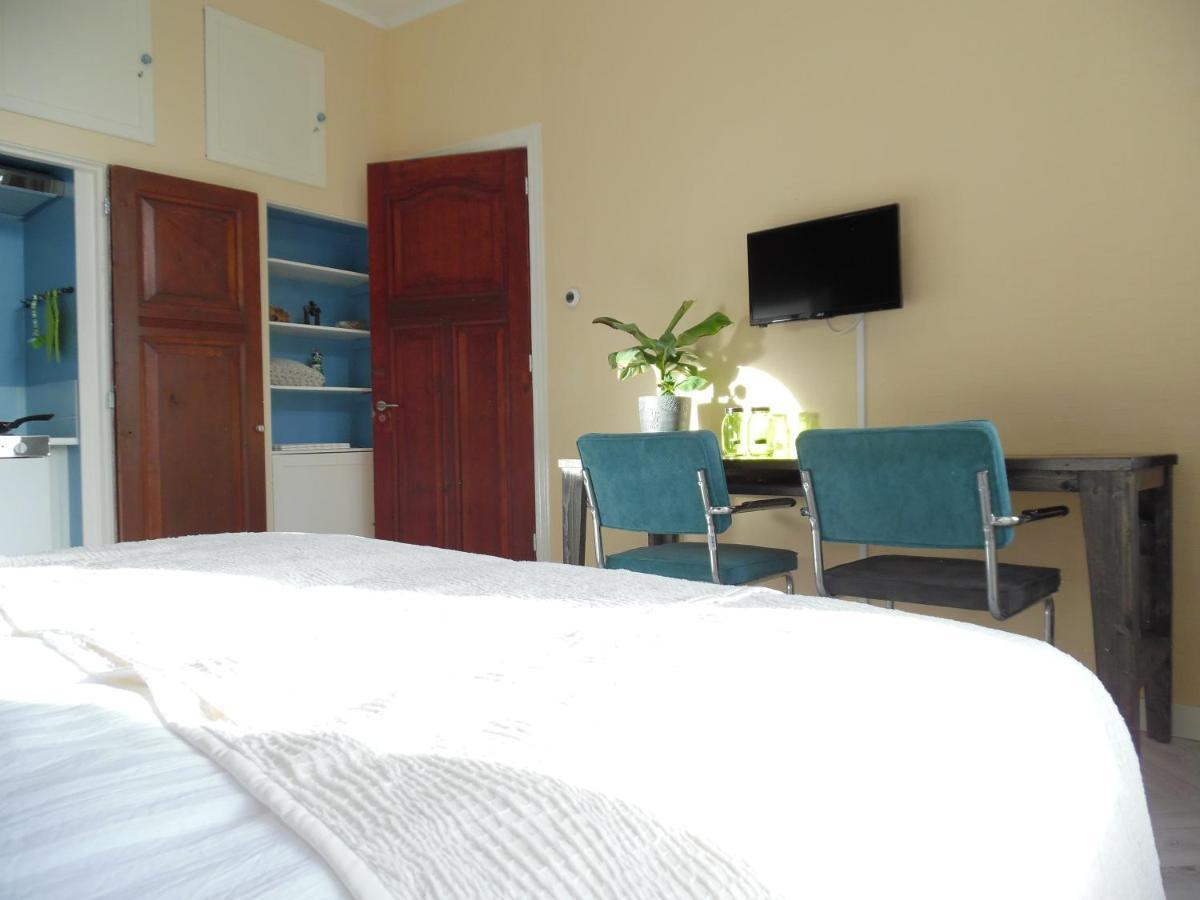 Hus Bed & Breakfast Leeuwarden Ngoại thất bức ảnh